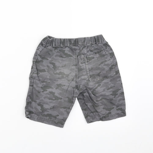 Uniqlo Boys Grey Camouflage  Bermuda Shorts Size 5-6 Years
