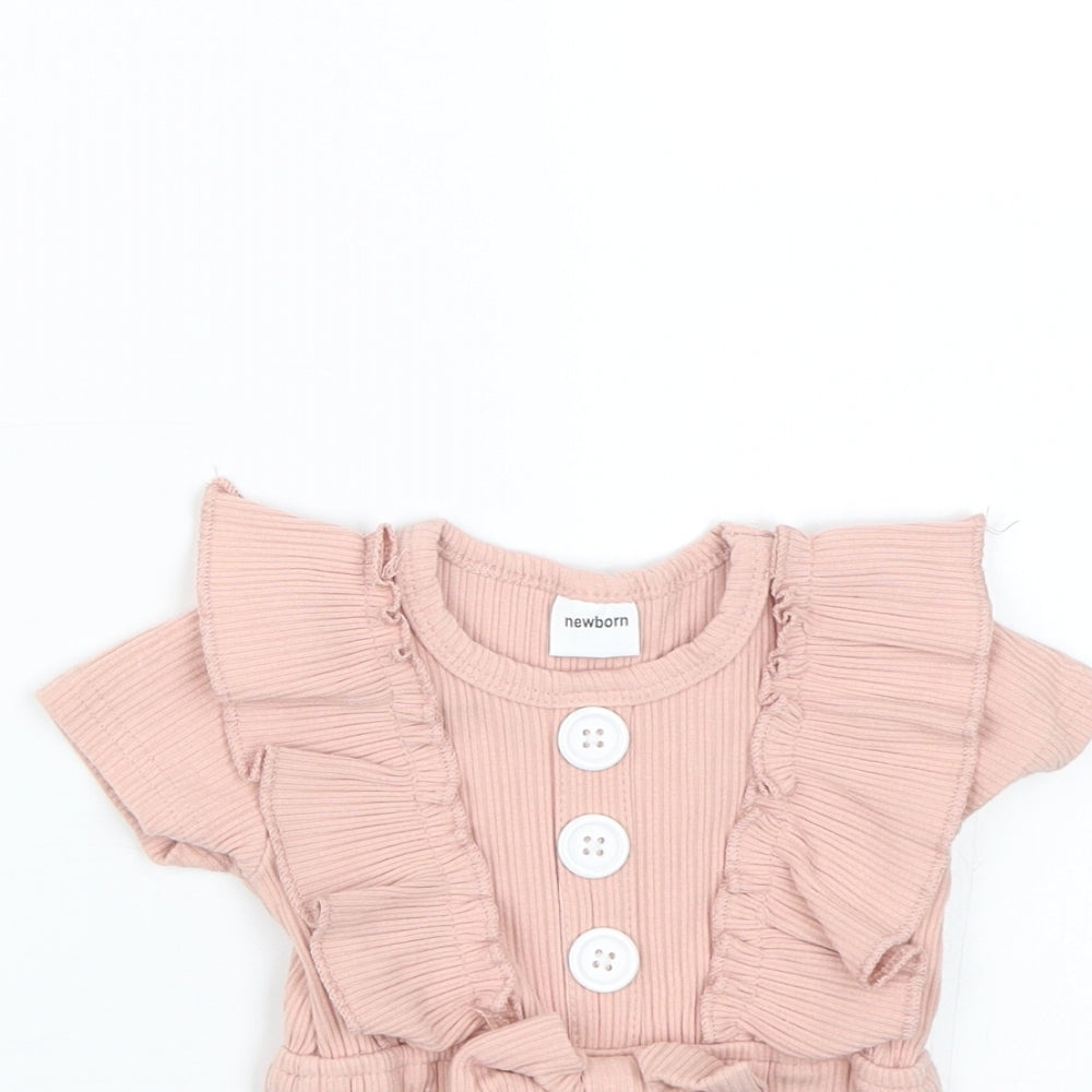 Preworn Baby Pink   Romper One-Piece Size 0-3 Months