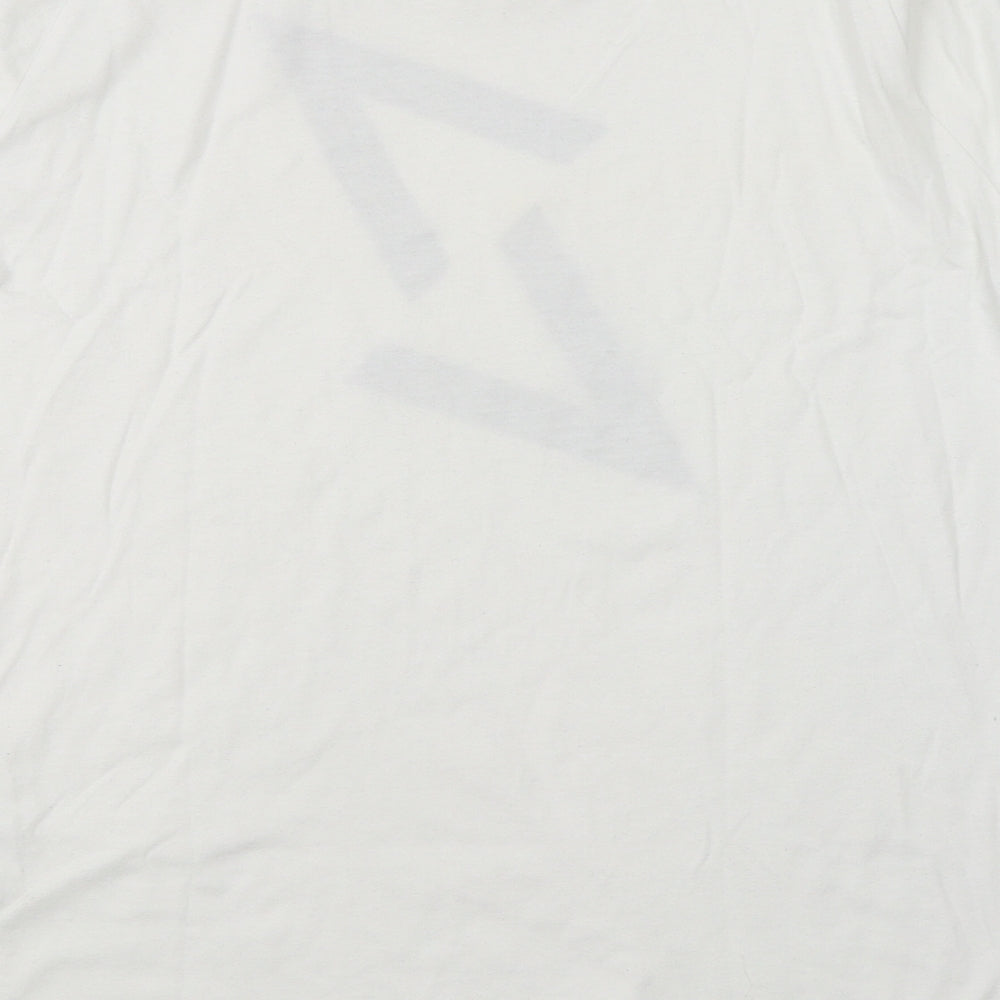 Your Turn Mens White    T-Shirt Size M