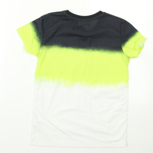 Preworn Boys White  Rayon Basic T-Shirt Size 9 Years  - AWESOME