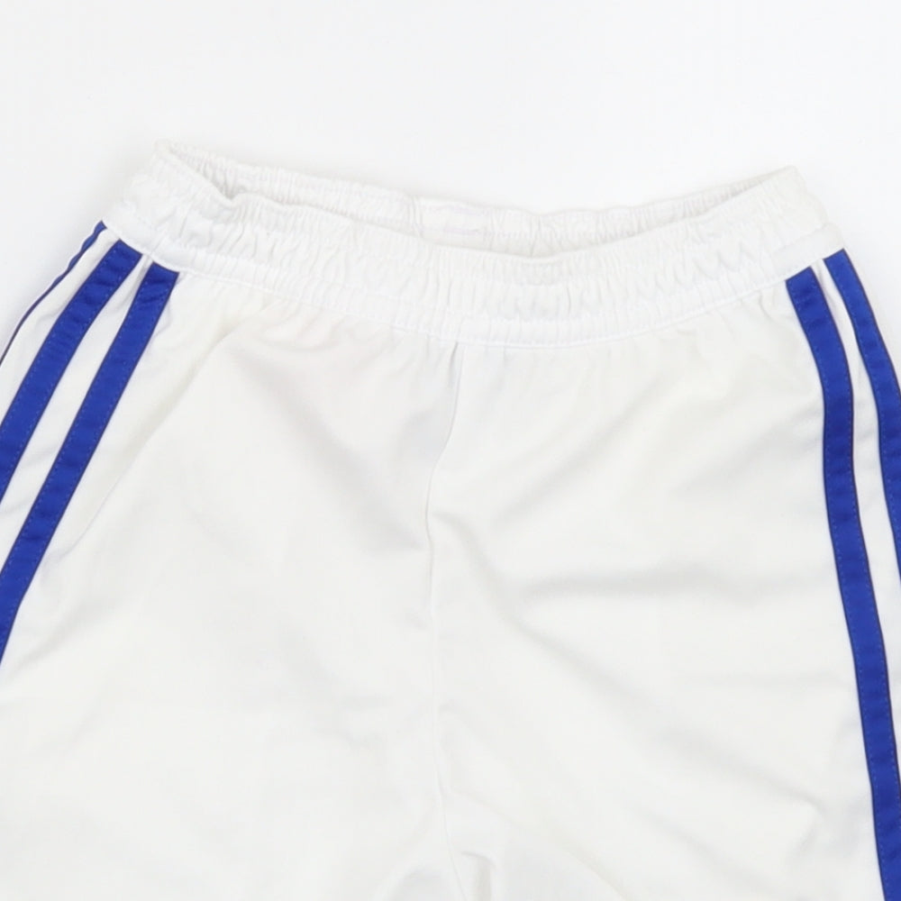adidas Boys White   Utility Shorts Size 2-3 Years