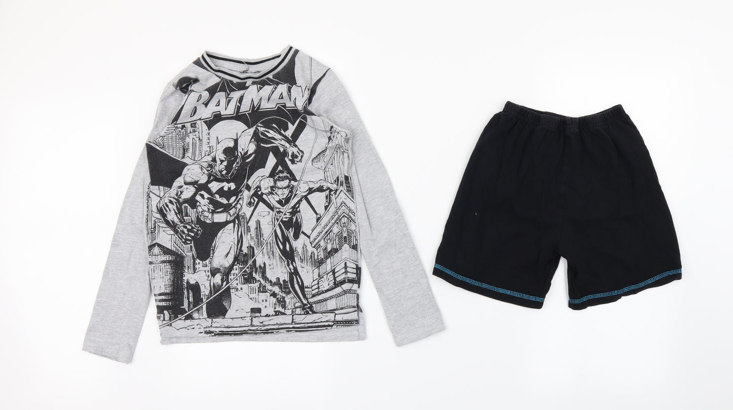 Preworn Boys Grey Animal Print   Lounge Set Size 9-10 Years  - Bat Man