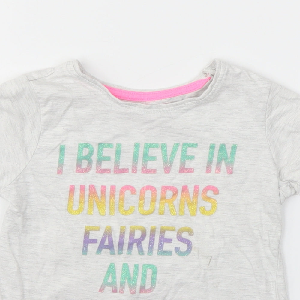 Primark Girls Grey   Basic T-Shirt Size 4-5 Years