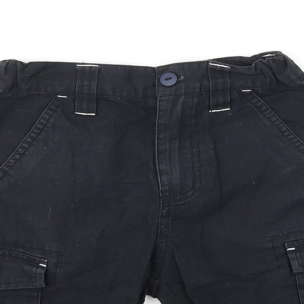 GUESS Boys Black   Chino Shorts Size 6 Years