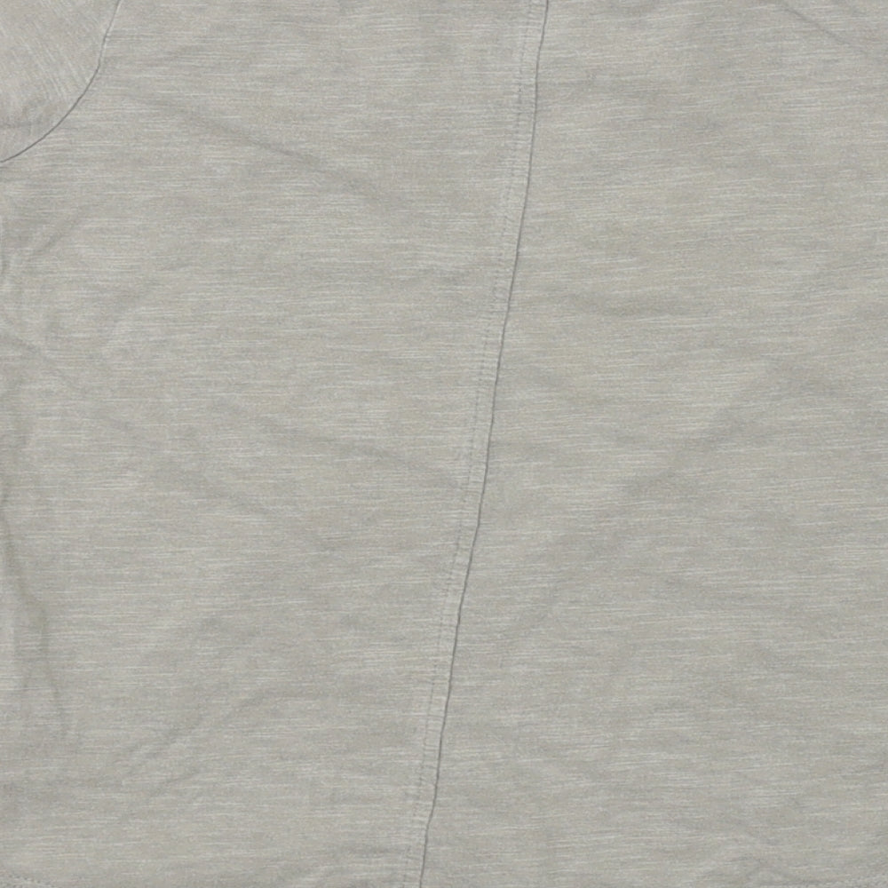Preworn  Boys Grey   Basic T-Shirt Size 3-4 Years