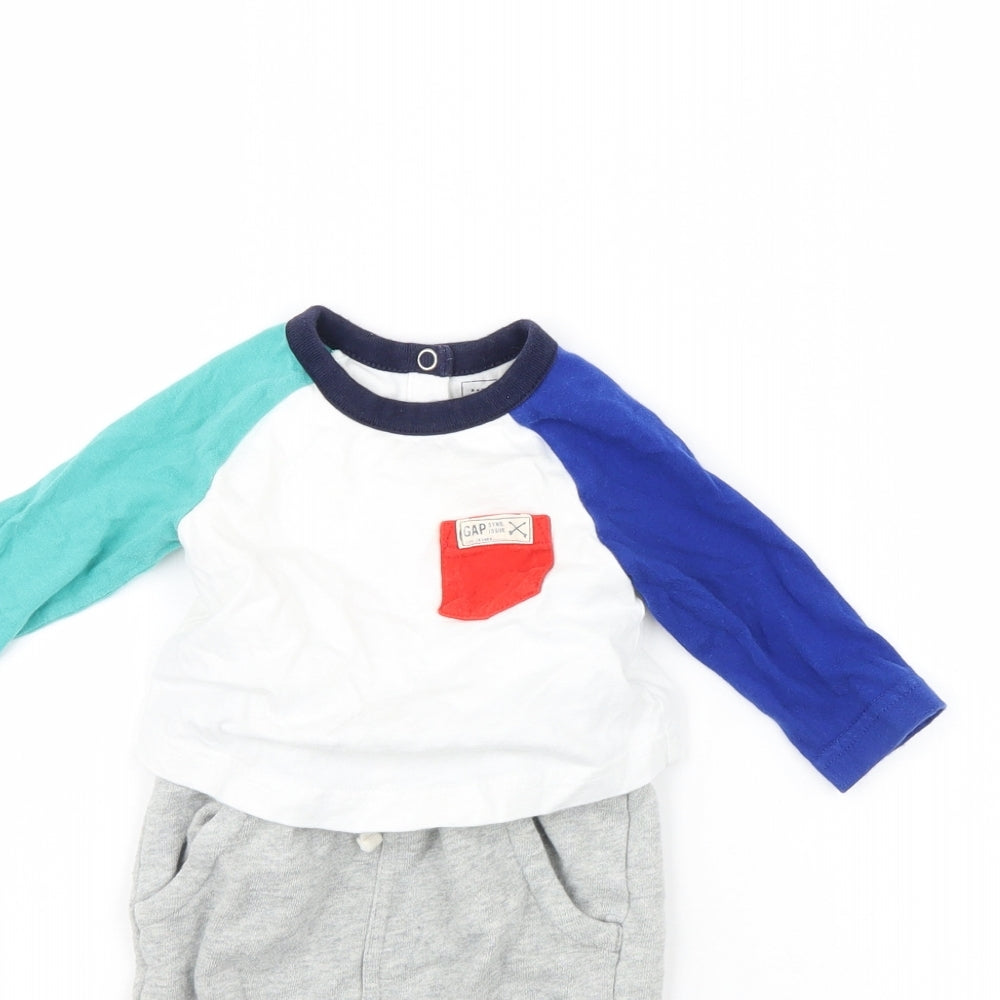 Gap Baby White   Babygrow One-Piece Size 3-6 Months