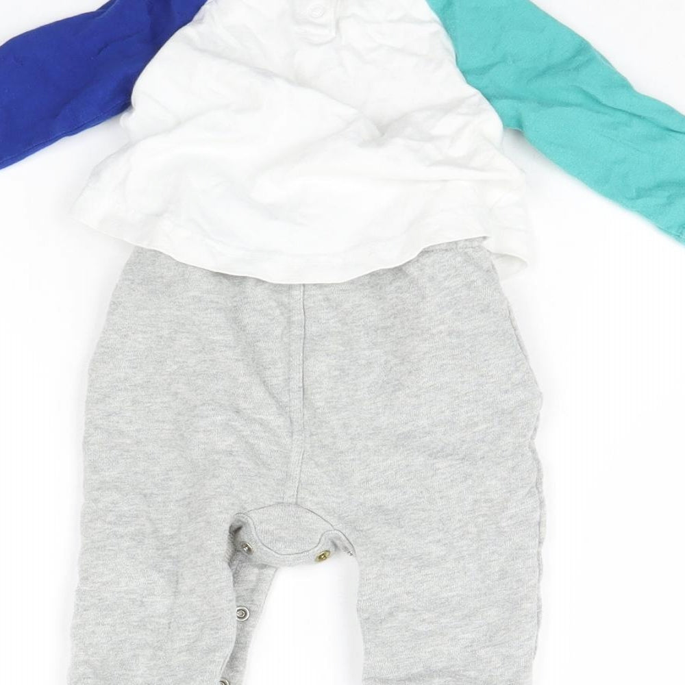 Gap Baby White   Babygrow One-Piece Size 3-6 Months
