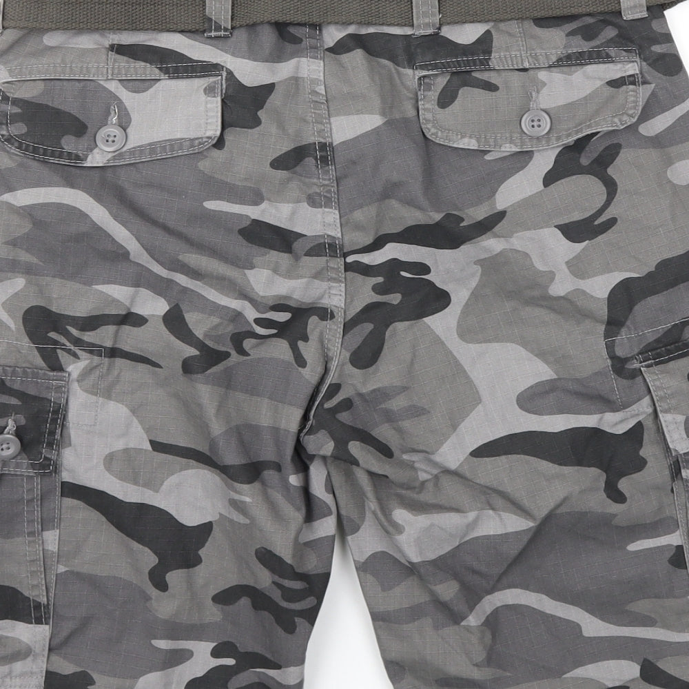 G&M Mens Grey Camouflage  Cargo Shorts Size 30 in