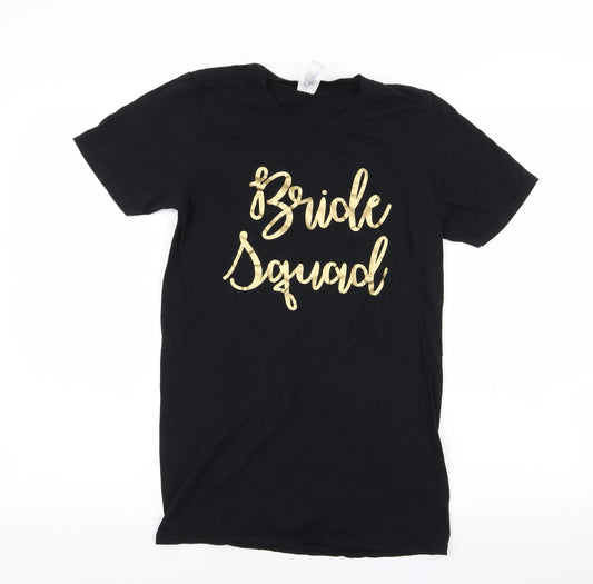 Front view of Gildan women’s black basic t-shirt, size S
