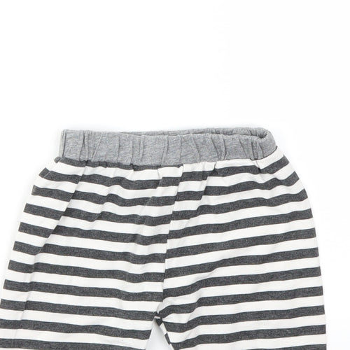 Preworn Boys Black Striped  Capri Leggings Size 3-6 Months