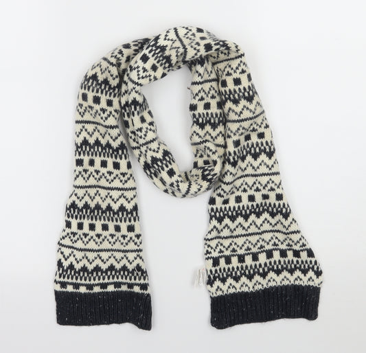 Front view of Preworn women’s ivory geometric knit scarf