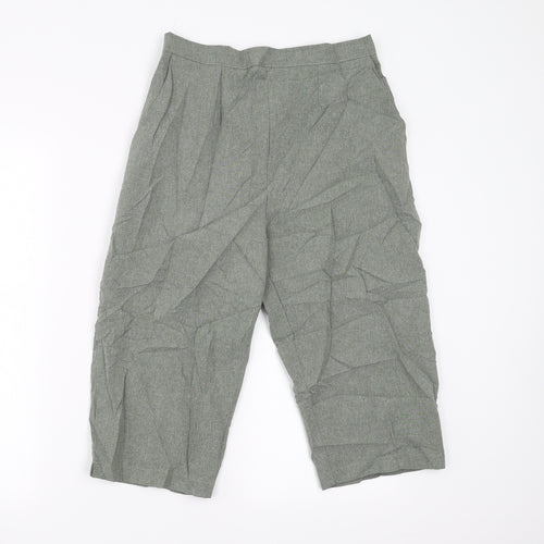 Preworn Womens Green   Cropped Trousers Size 28 in  - 17 in inside leg