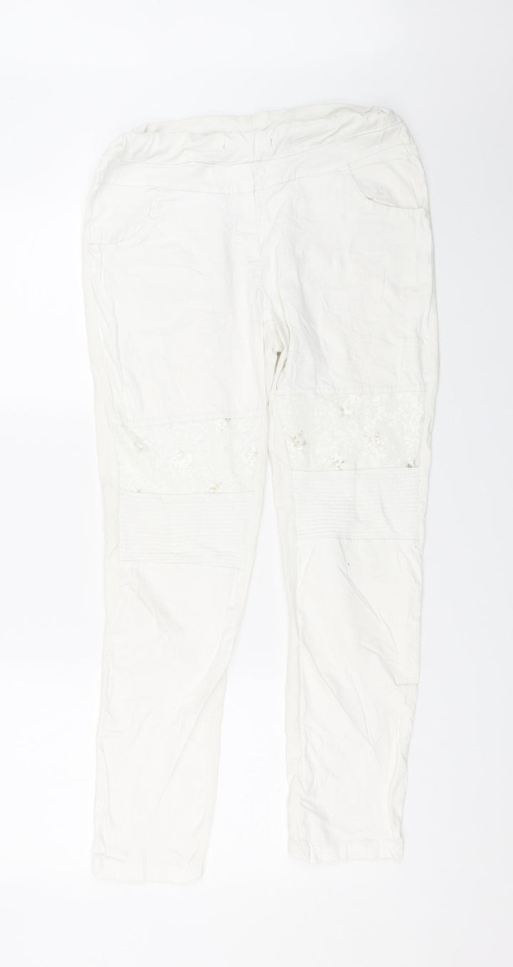 Preworn Womens White  Denim Straight Jeans Size 28 L26 in