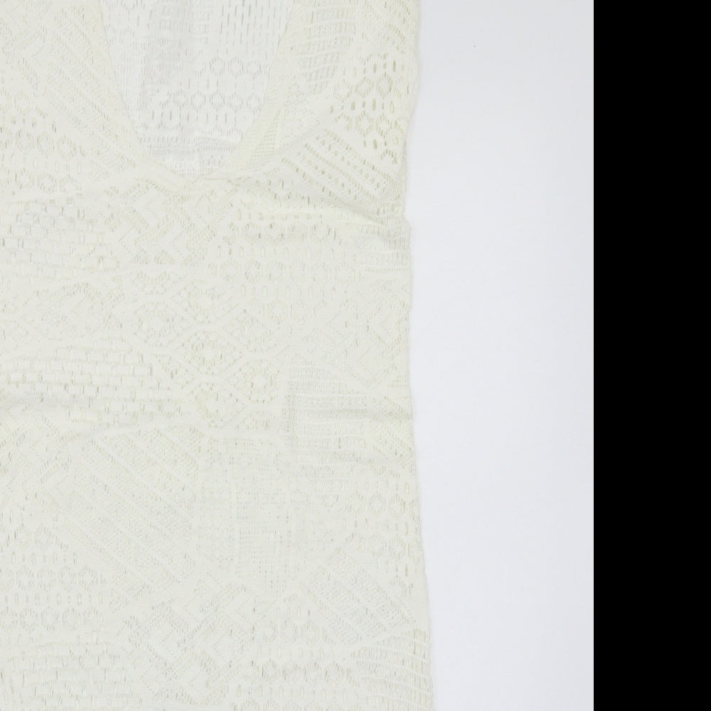 Ocean club Womens Ivory   Basic T-Shirt Size 12