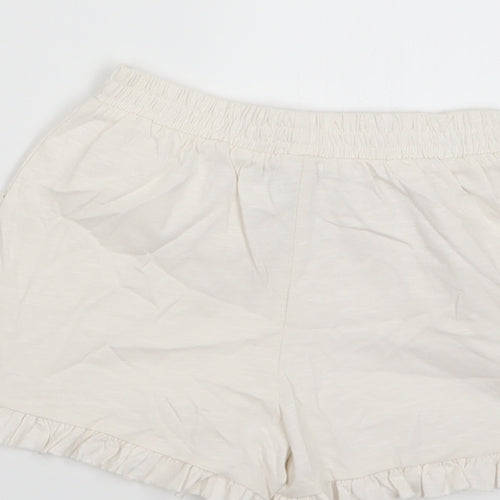 TU Girls White   Boyfriend Shorts Size 4-5 Years