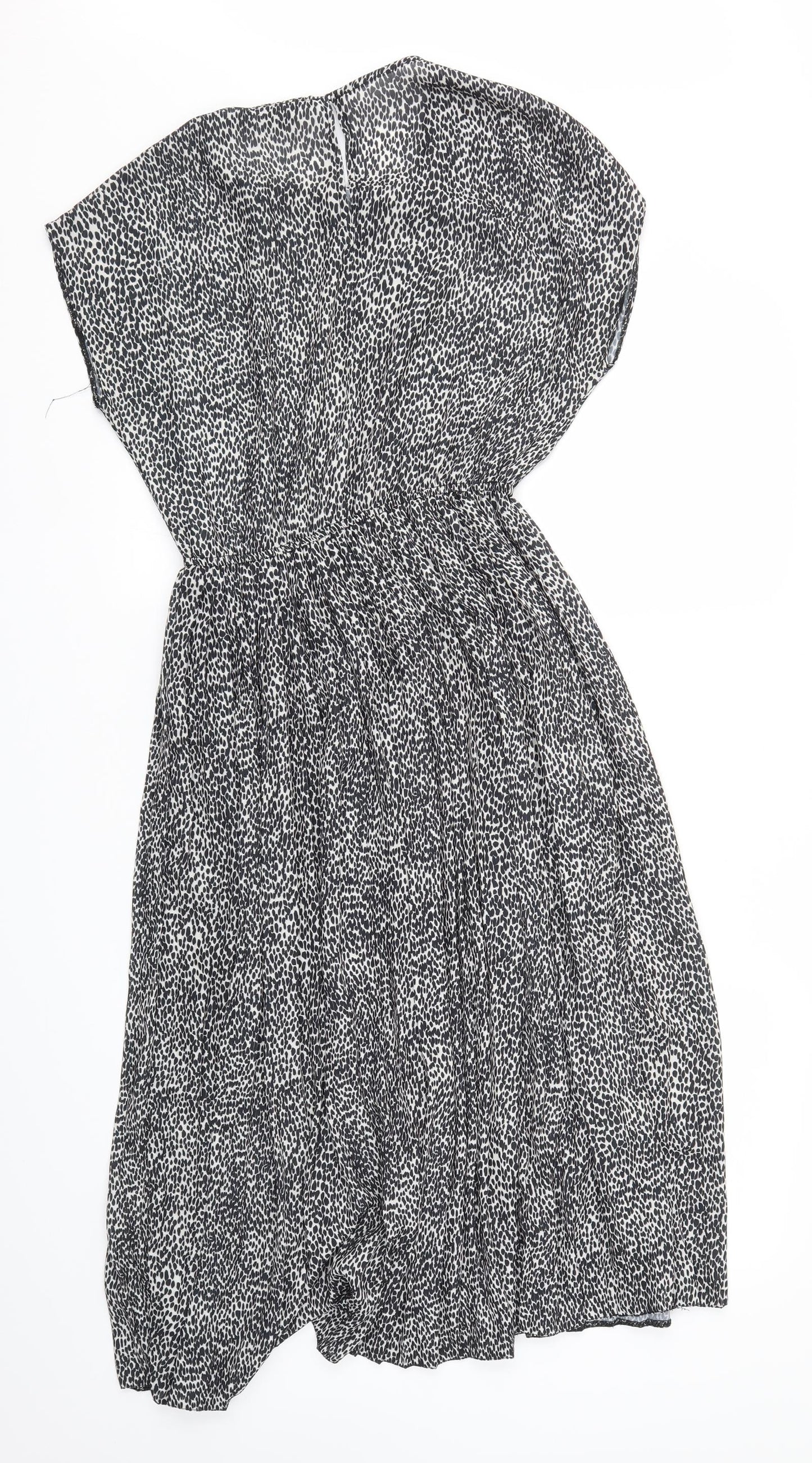New Look Womens Black Animal Print  Fit & Flare  Size 10