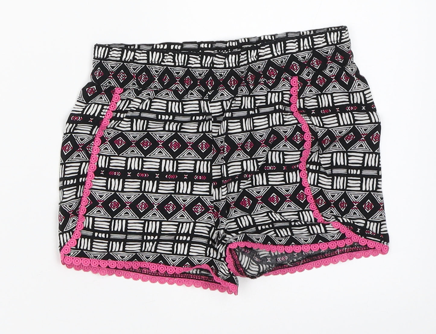 Primark Girls Black Geometric  Hot Pants Shorts Size 4-5 Years