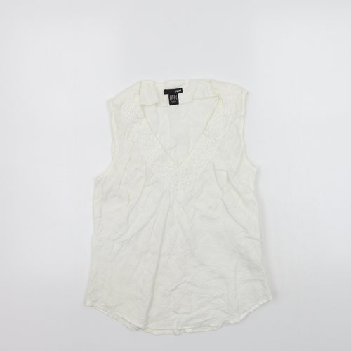 H&M Womens White    Polo Size 12  - washable mark
