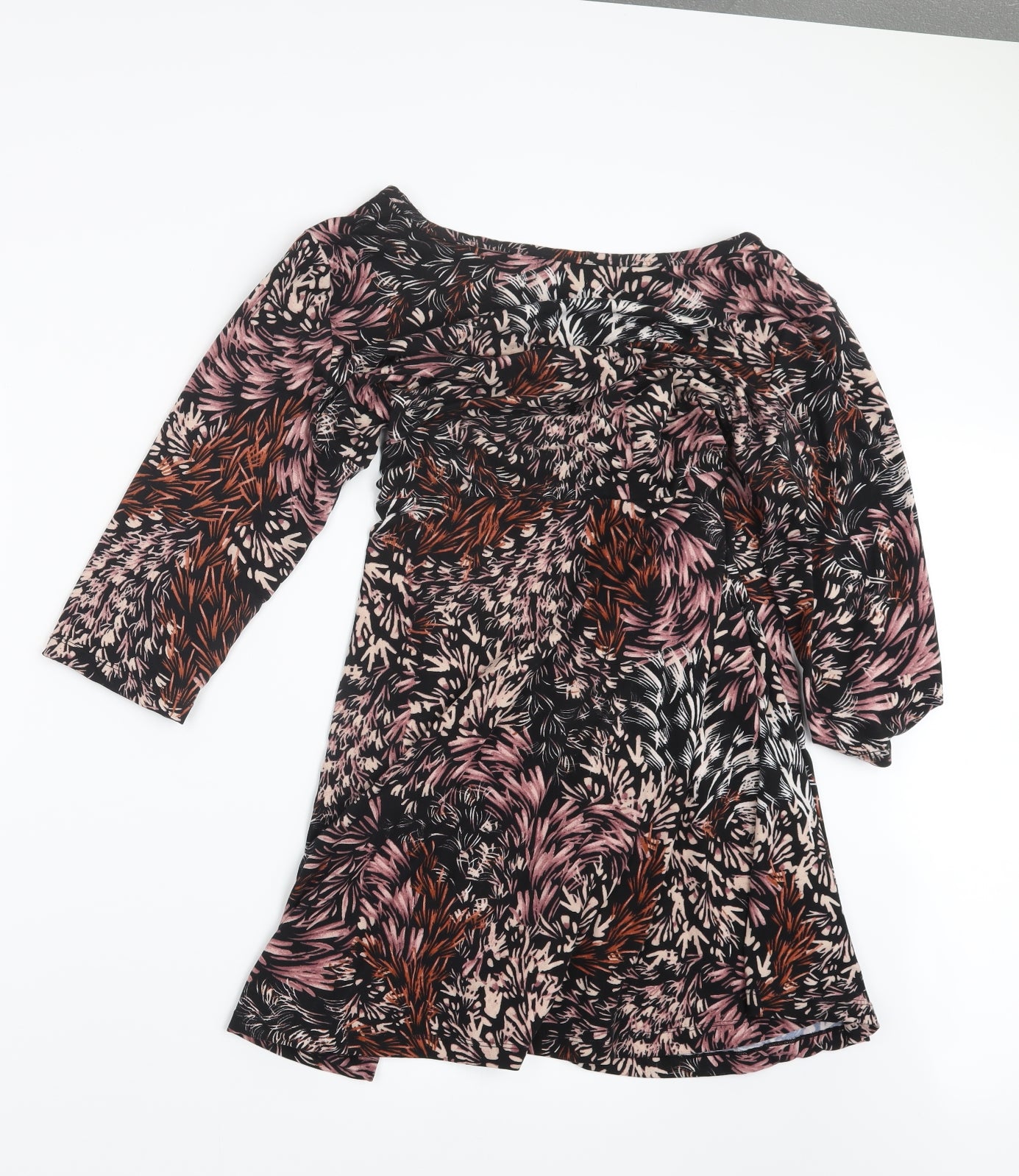 Apricot Womens Black Geometric  Basic T-Shirt Size 16