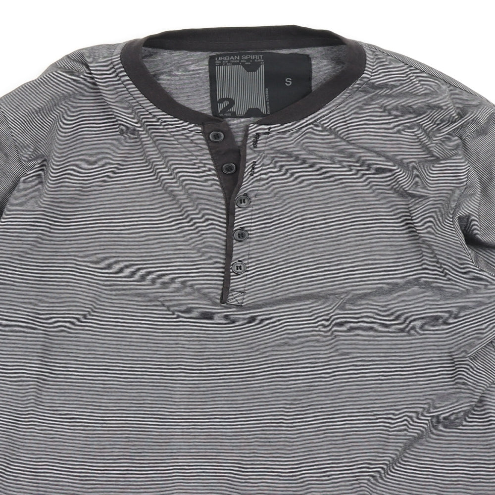 Urban Spirit Mens Black Striped   T-Shirt Size S
