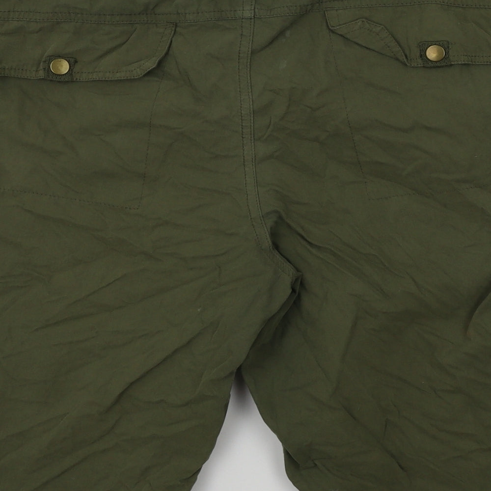 ceaderwood Mens Green   Bermuda Shorts Size 36 in