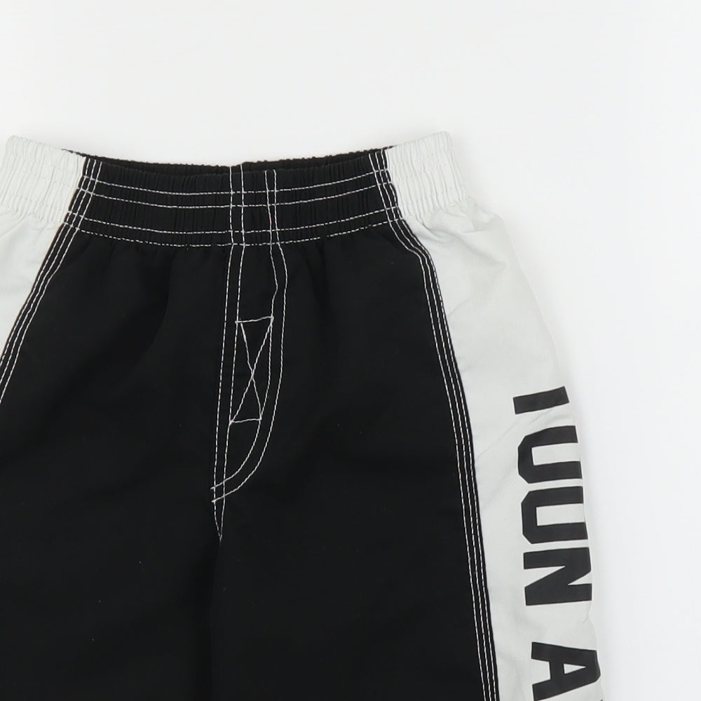 Newcastle United Boys Black   Bermuda Shorts Size 9 Years