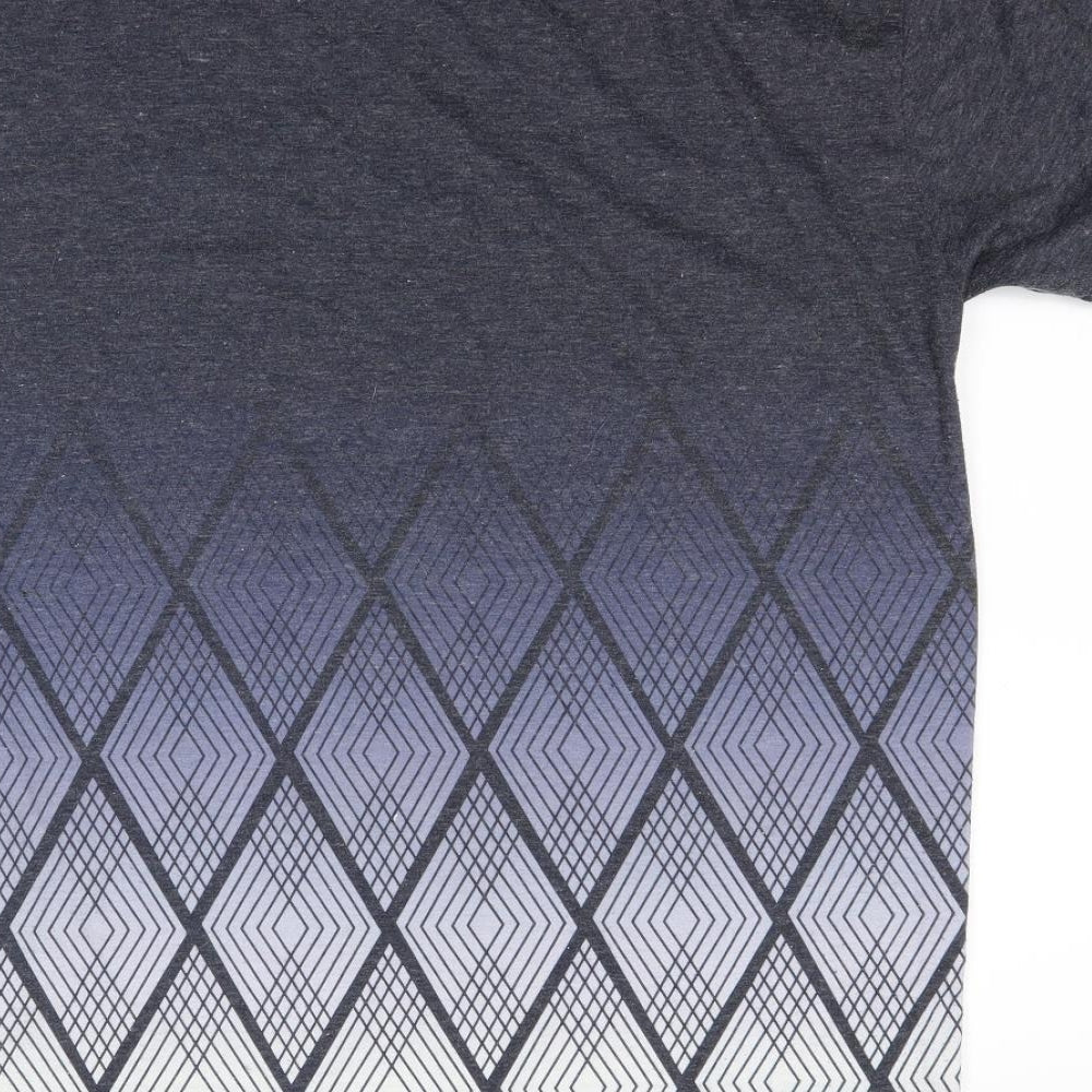 Soul Star Mens Blue Argyle/Diamond   T-Shirt Size L
