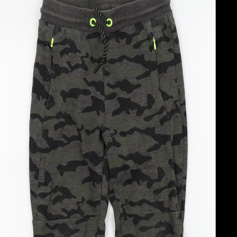 F&F Boys Green Camouflage  Jogger Trousers Size 10-11 Years