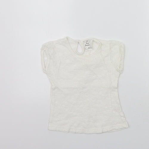 Young Dimension Girls White   Basic T-Shirt Size 4-5 Years  - washable mark