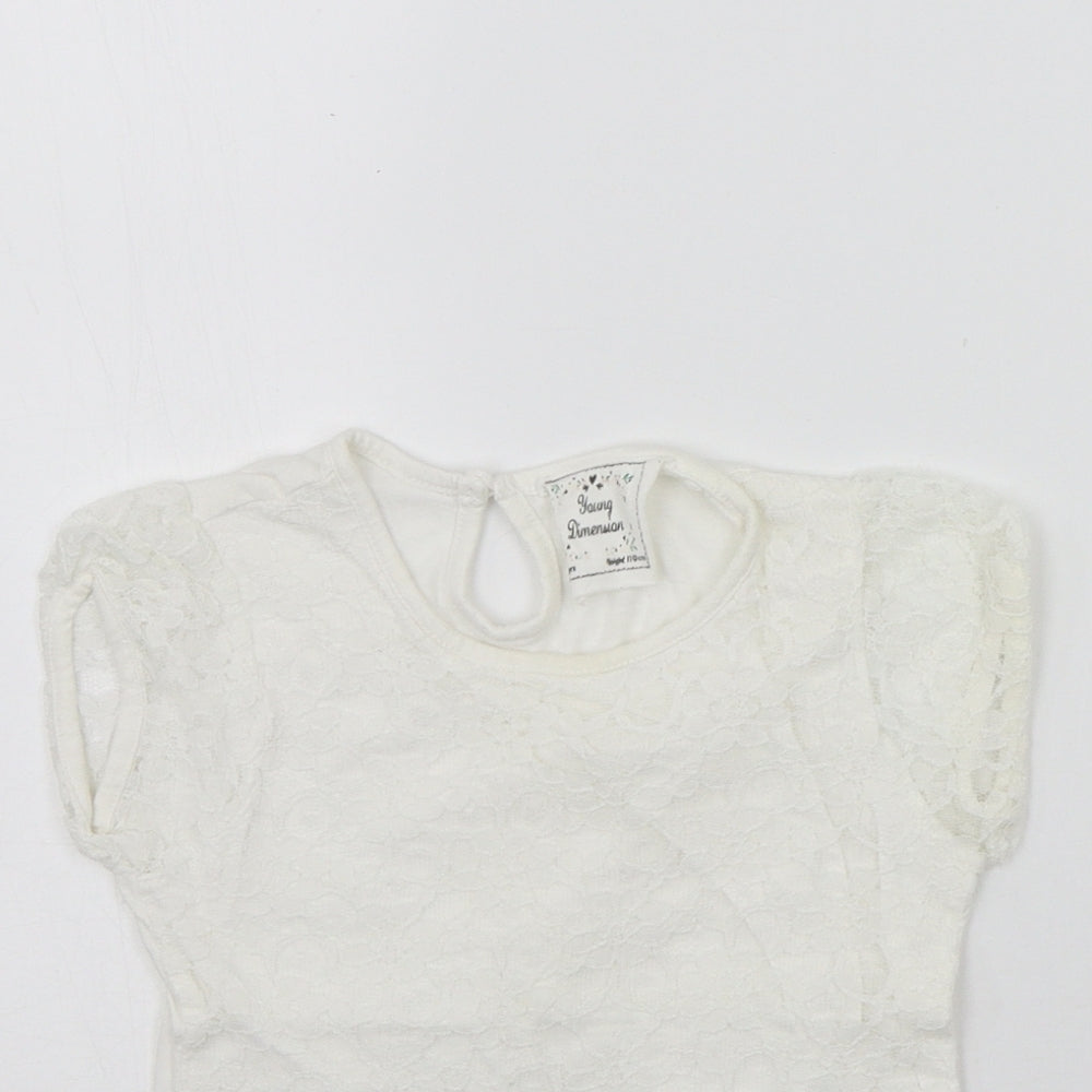 Young Dimension Girls White   Basic T-Shirt Size 4-5 Years  - washable mark
