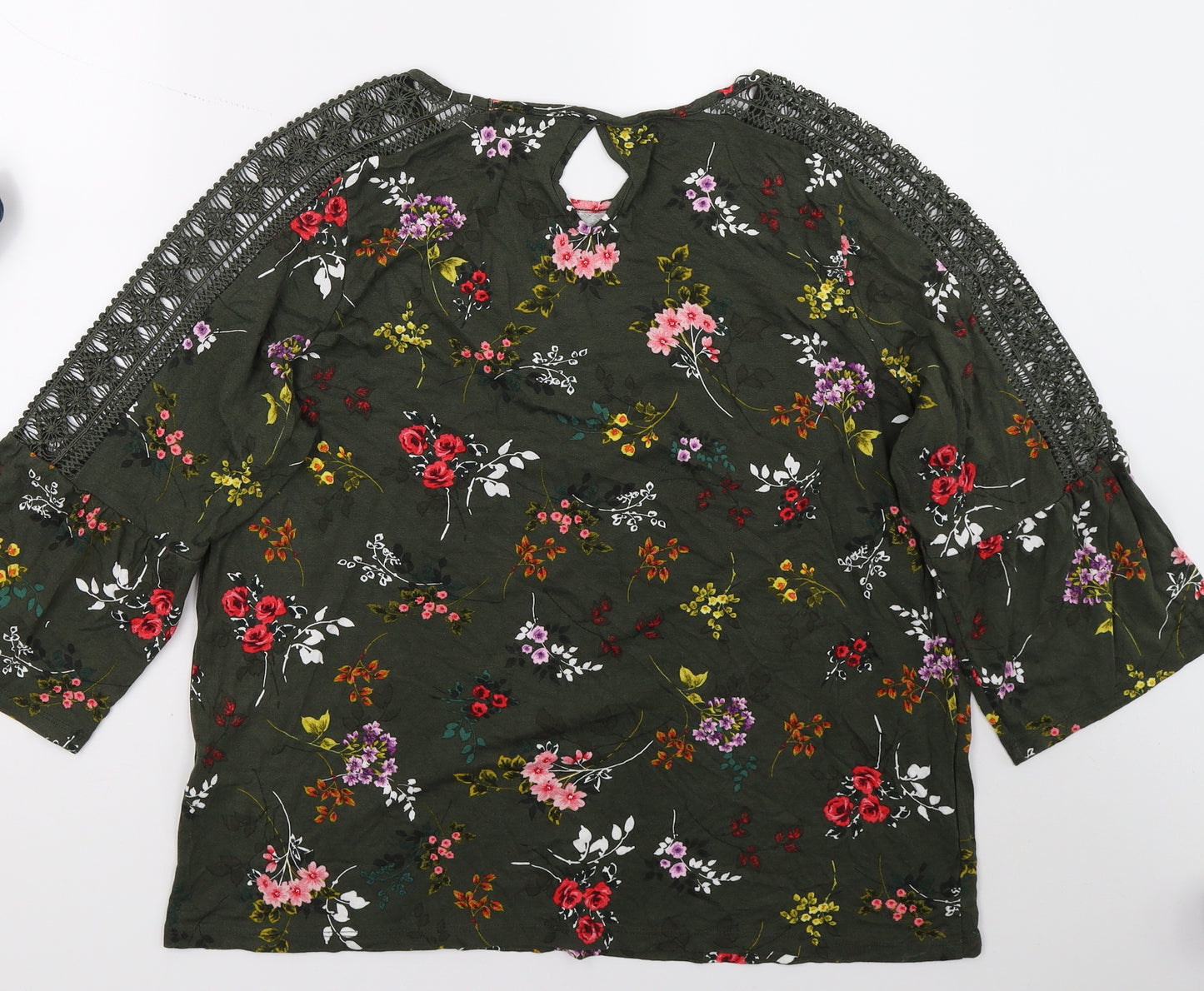Papaya Womens Green Floral  Basic T-Shirt Size 18