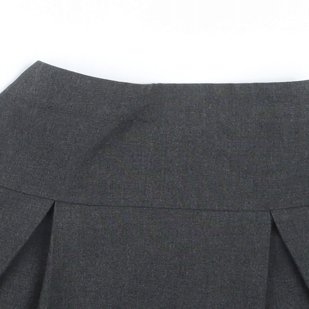 Debenhams Girls Grey   Pleated Skirt Size 6 Years