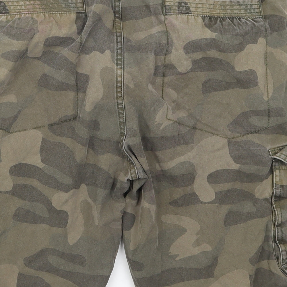 F&F Mens Green Camouflage  Cargo Shorts Size 36