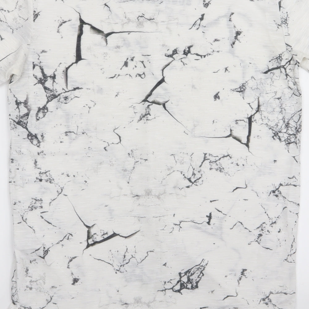 Cedar Wood State Mens White Geometric   T-Shirt Size S