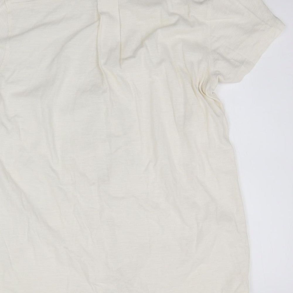 Cedar Wood State Mens White    Polo Size XL  - washable mark