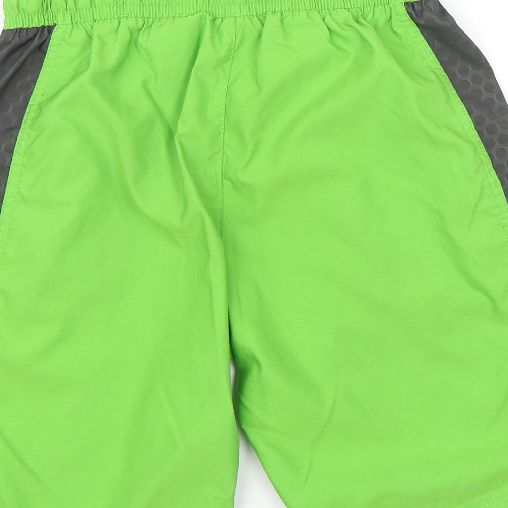 Nike Boys Green   Sweat Shorts Size 10-11 Years