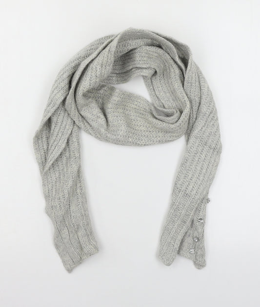 Front view of Preworn women’s grey knit scarf
