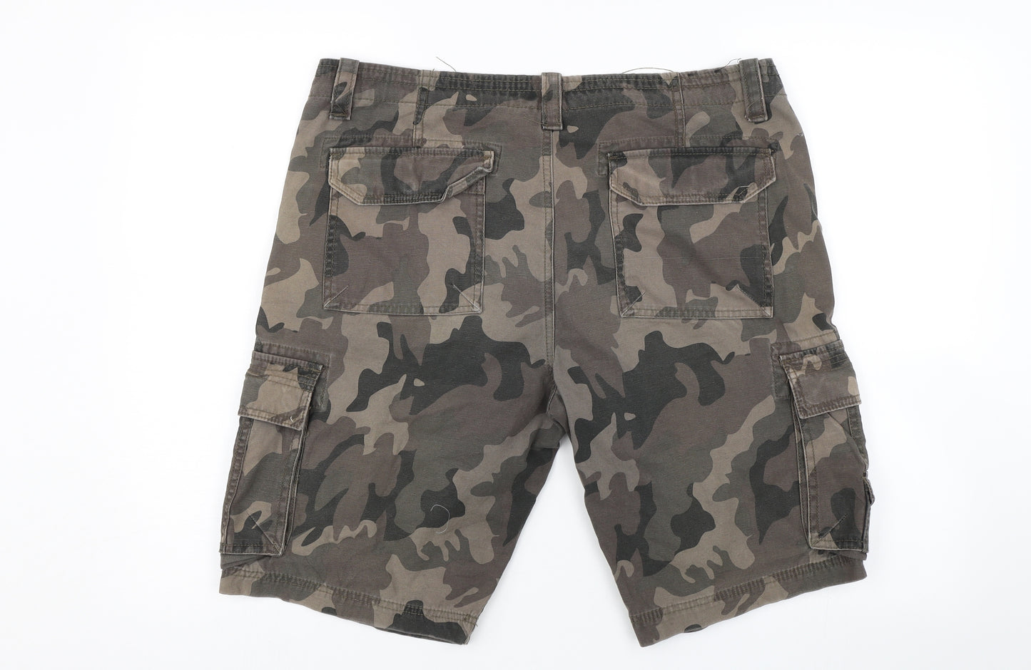 Denim co Mens Green Camouflage  Cargo Shorts Size 36