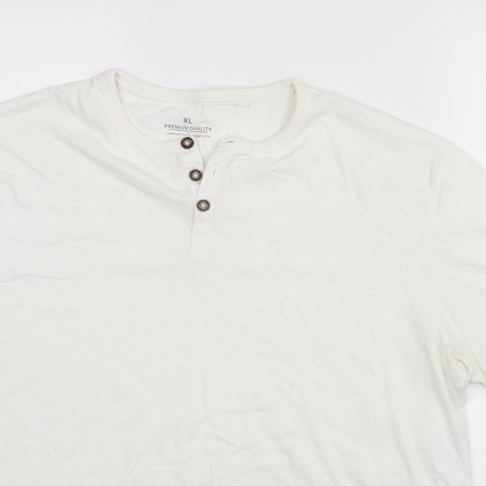 TU Mens White    T-Shirt Size XL