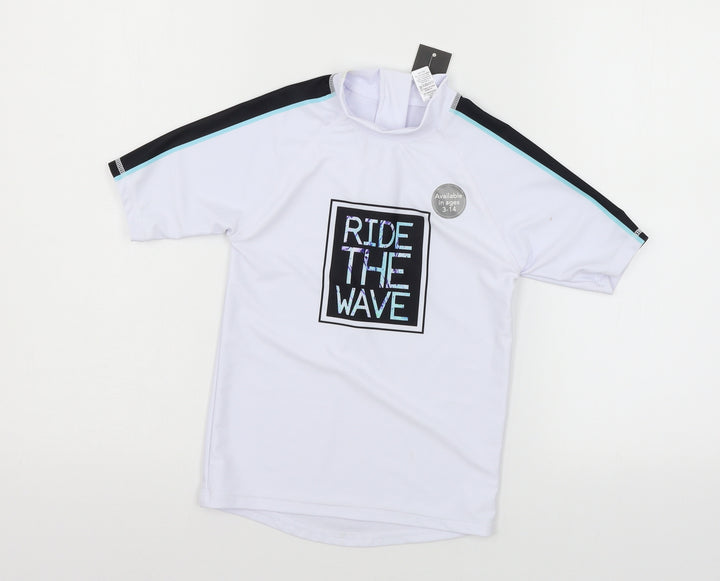 George Boys White   Basic T-Shirt Size 6-7 Years  - Surf top
