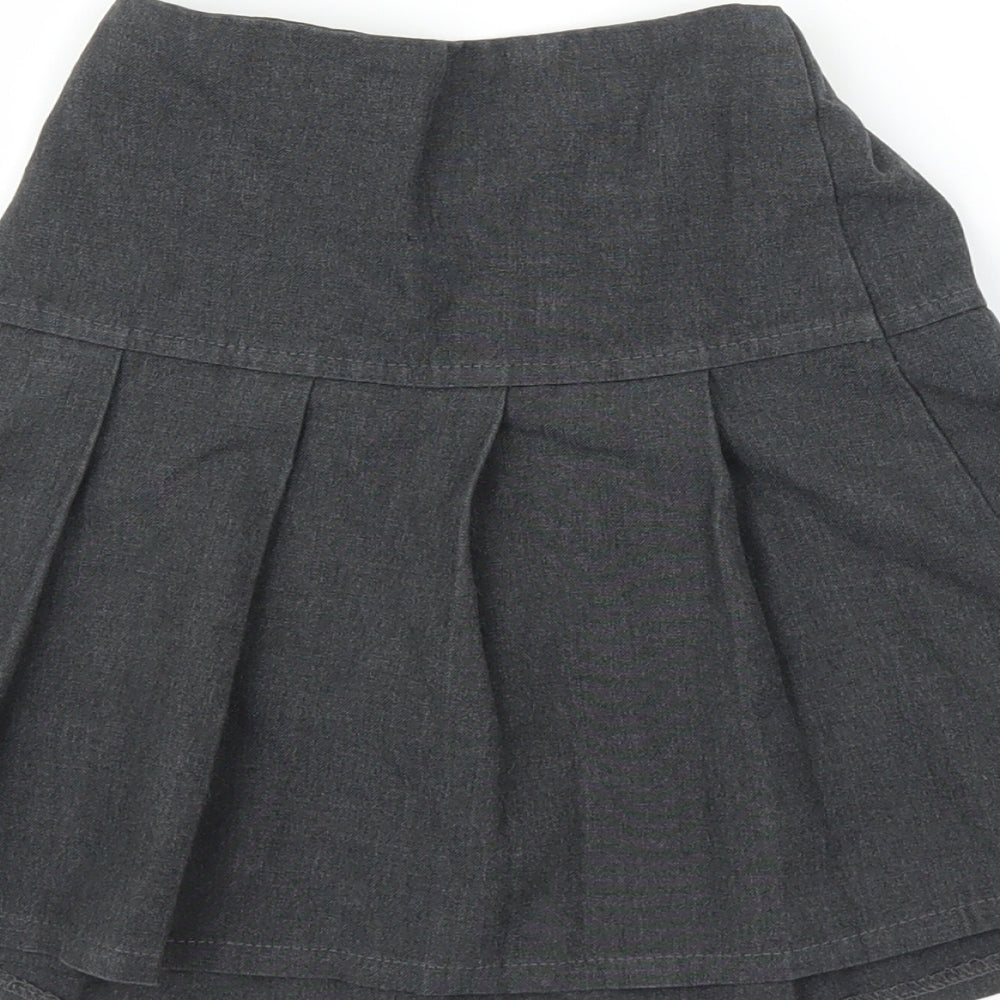 M&S Girls Grey   Pleated Skirt Size 7-8 Years