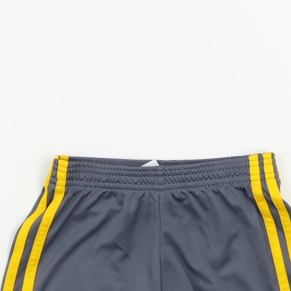 adidas Boys Grey   Sweat Shorts Size 3-4 Years