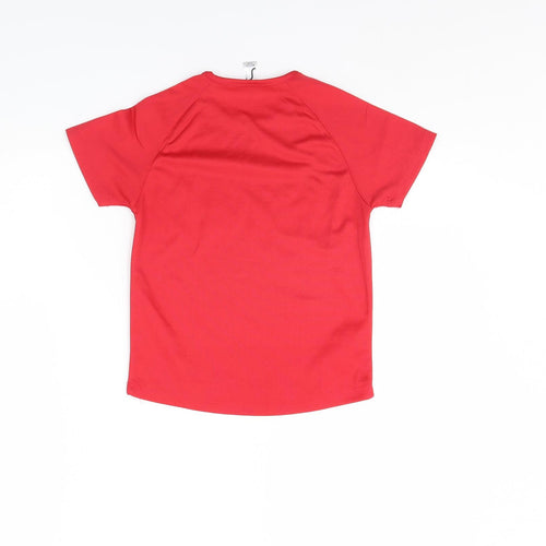 Preworn Boys Red   Basic T-Shirt Size 6 Years  - martial arts