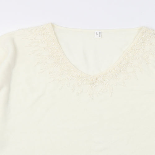 Preworn Womens Ivory   Basic T-Shirt Size 24