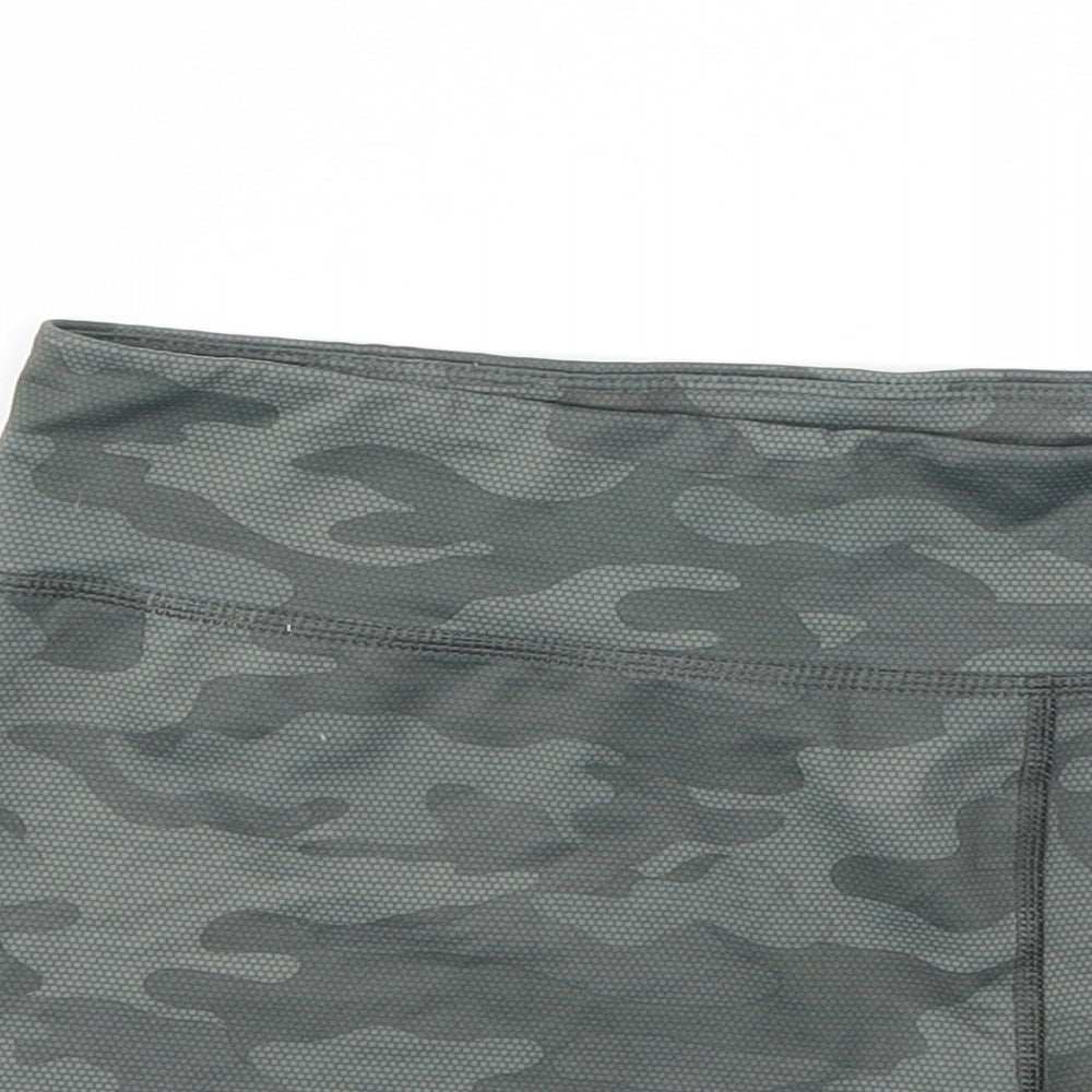 Preworn Womens Green Camouflage  Cut-Off Shorts Size S