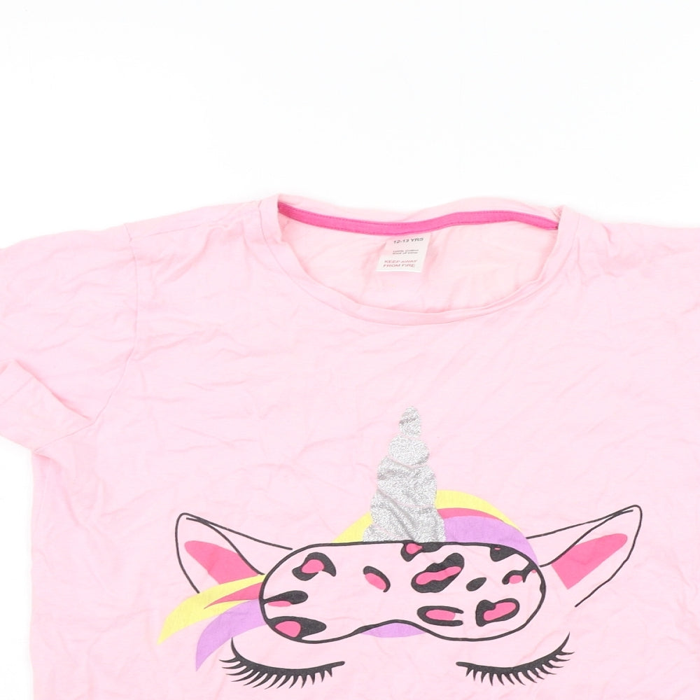 Preworn Girls Pink   Basic T-Shirt Size 12-13 Years