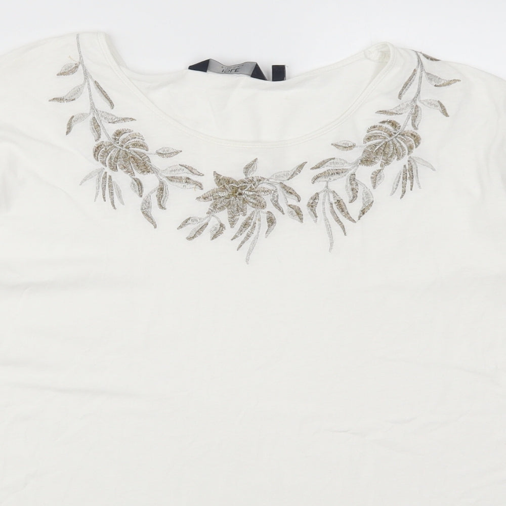 Isle Womens White   Basic T-Shirt Size 22  - Leaves