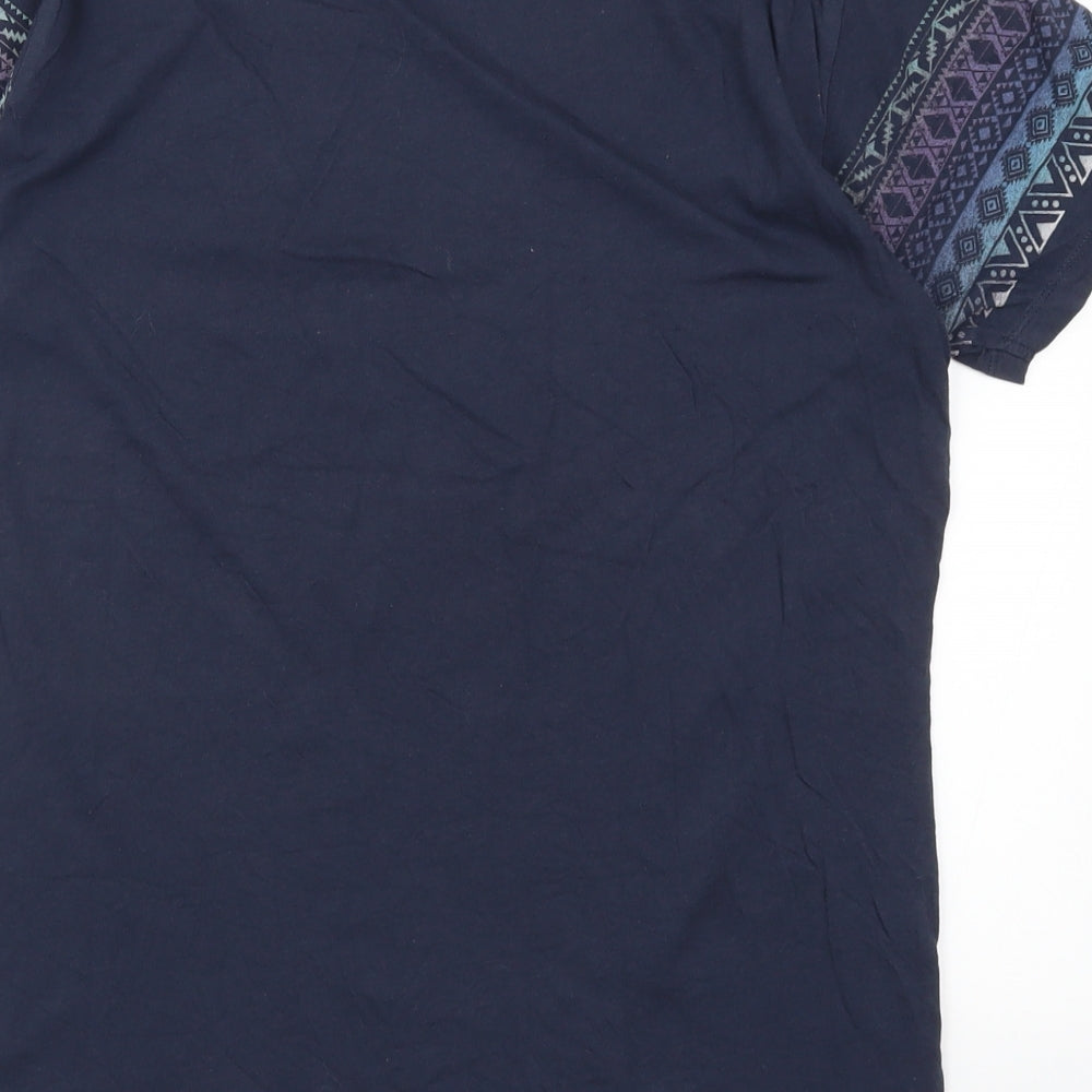 Cedar Wood State Mens Blue Geometric   T-Shirt Size S  - Havana