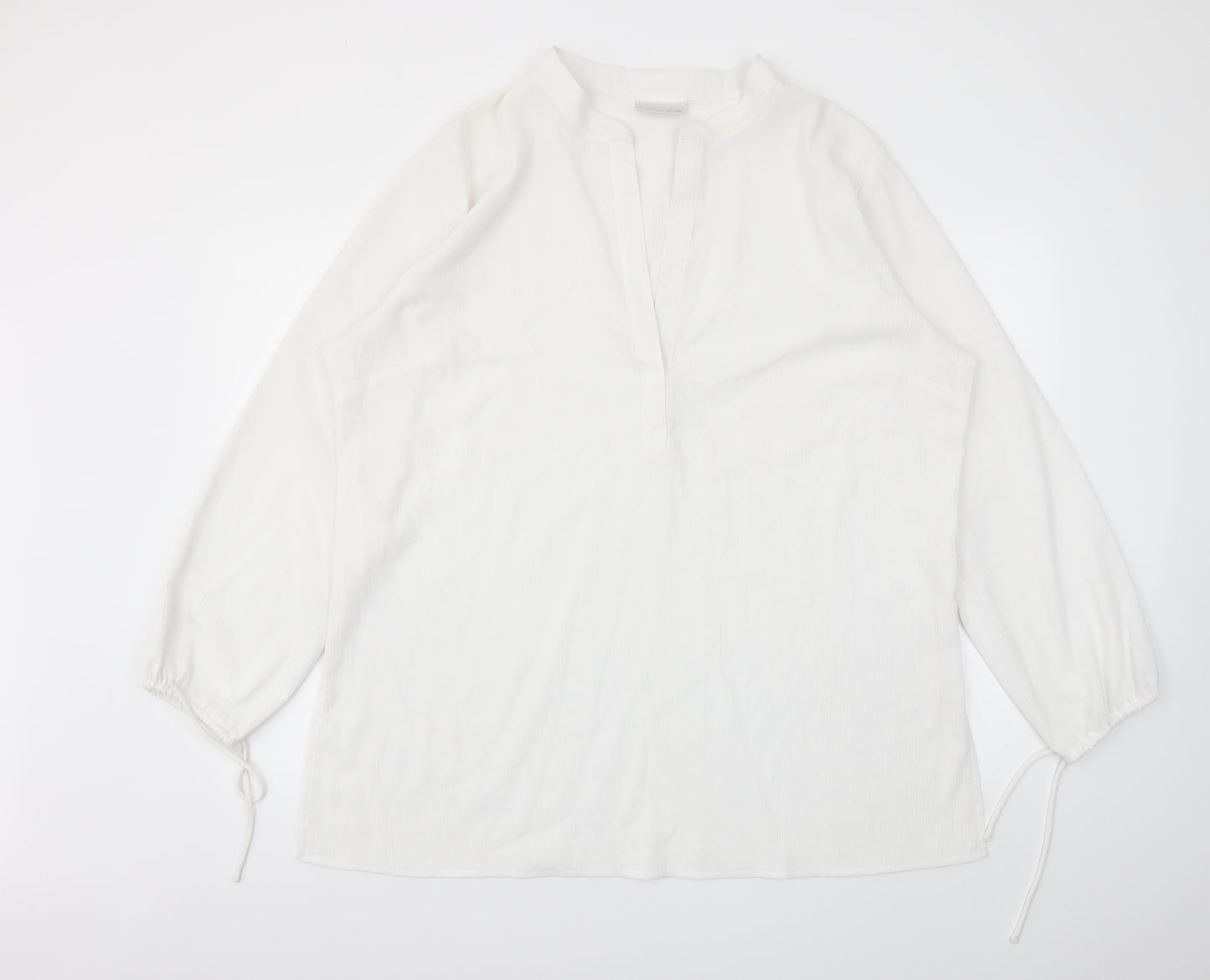 Essentials Womens White   Fit & Flare  Size 24