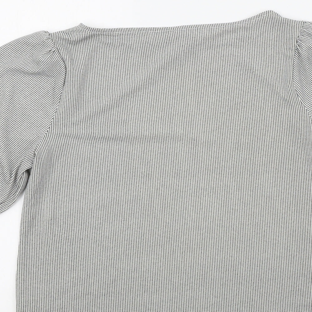 H&M Womens Black Geometric  Basic T-Shirt Size S